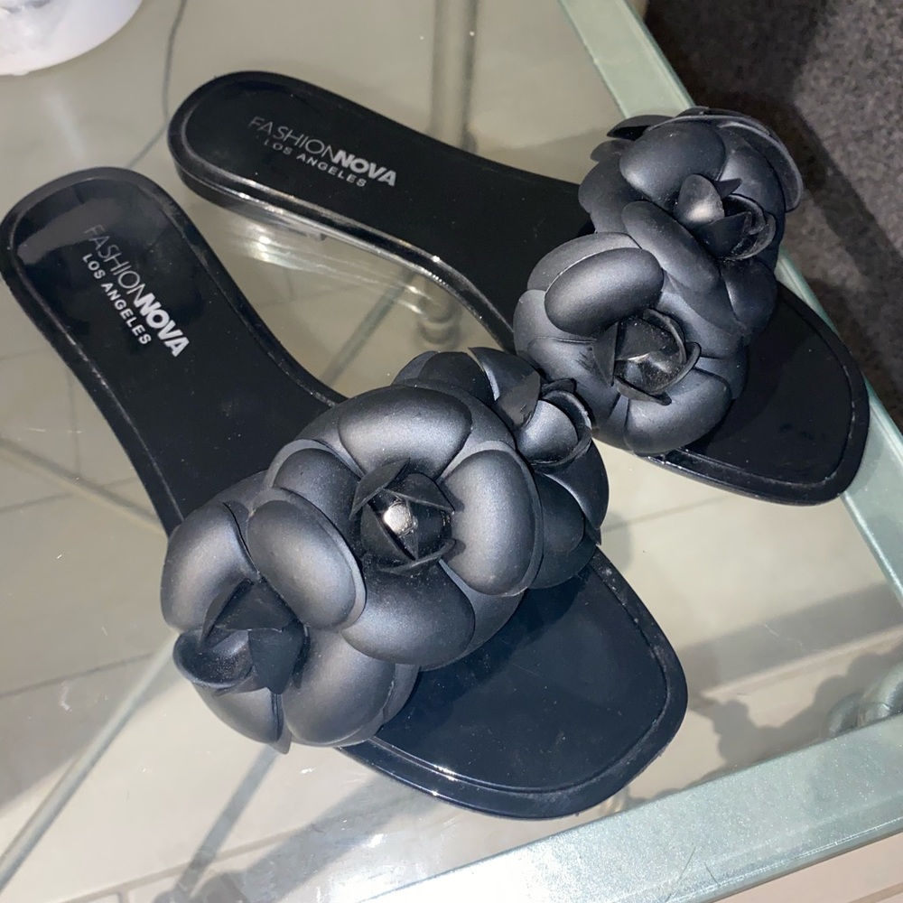 Flower sandals